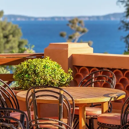 ホテル レス テラス デュ バイリ