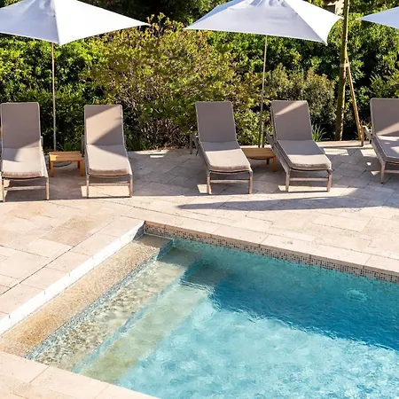 レス テラス デュ バイリ ホテル Le Rayol-Canadel-sur-Mer