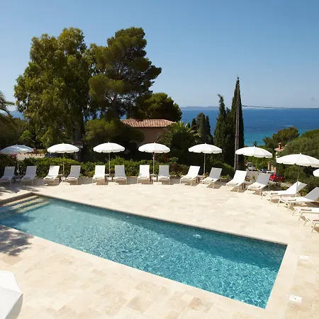 Les Terrasses Du Bailli 호텔 3*