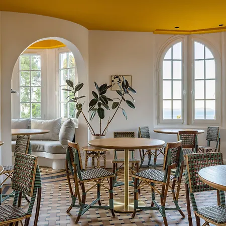 Les Terrasses Du Bailli 호텔