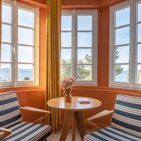 レス テラス デュ バイリ 3* Le Rayol-Canadel-sur-Mer