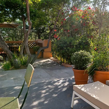 Les Terrasses Du Bailli 호텔 3*