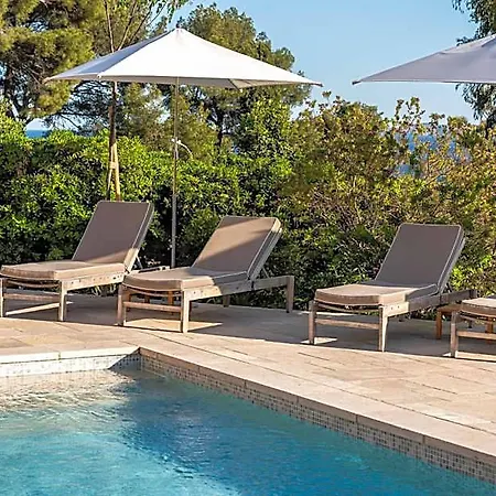 Les Terrasses Du Bailli 3*